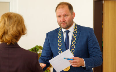 Ing. Ján Kurňava: ,,Mestský úrad je pre obyvateľov pochopiteľne otvorený a stane sa, že sa tu príde niekto vykričať…”